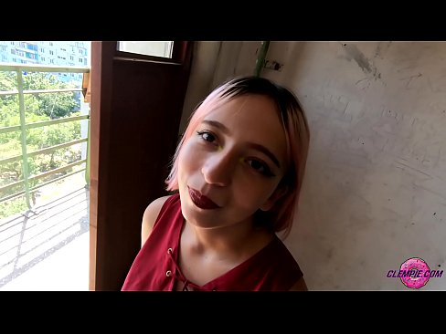 ❤️ Studint Sensual sûget in frjemdling yn 'e bûtenwrâld - Cum op syn gesicht ❤️❌ Anale porno by wy ❌️